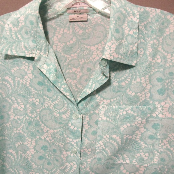 VanHeusen Studio Long-sleeved Blouse, Size M - Picture 3 of 8